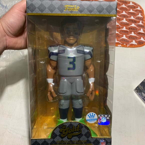 Russell Wilson Seattle Seahawks Funko Limited Edition 1500 Made 12’ vinyl figure - Picture 2 of 8